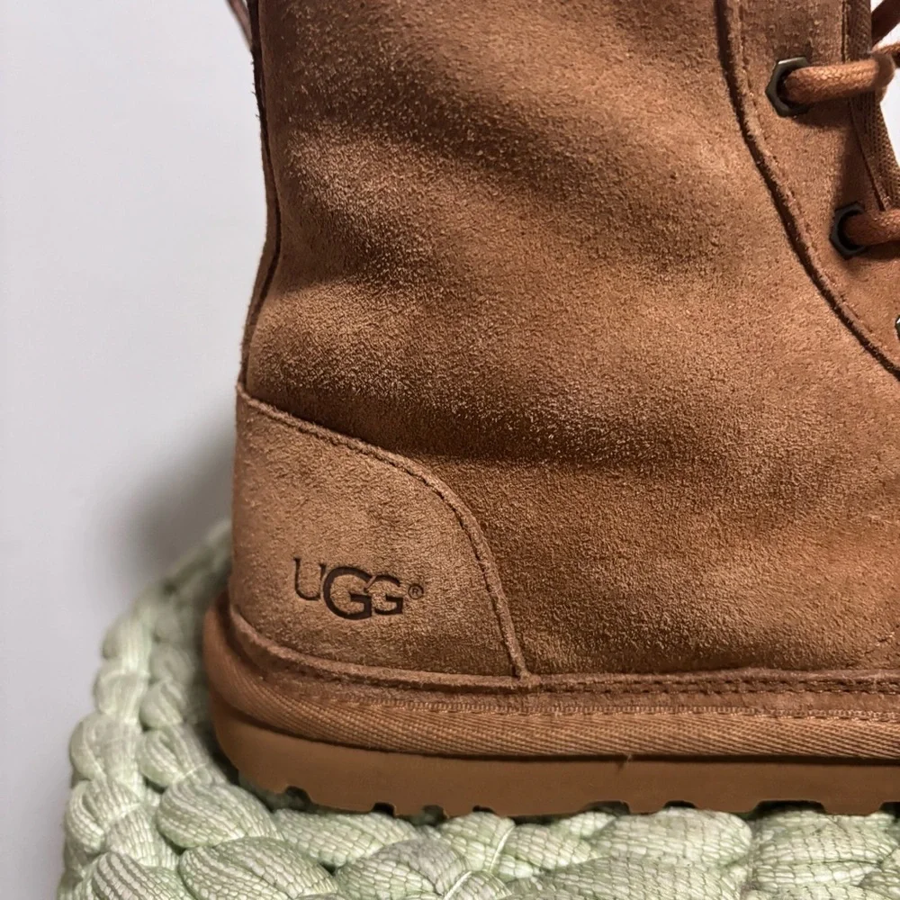 NEW UGG Harkley Chukka Chestnut Brown Sherpa Boots Size 9